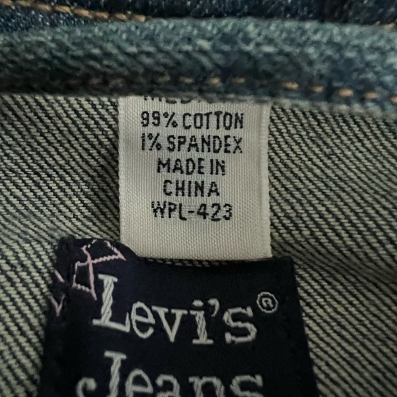 Levi Strauss Denim Jean Jacket - Picture 3 of 10
